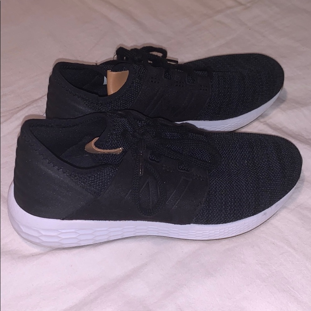 new balance tennis shoes